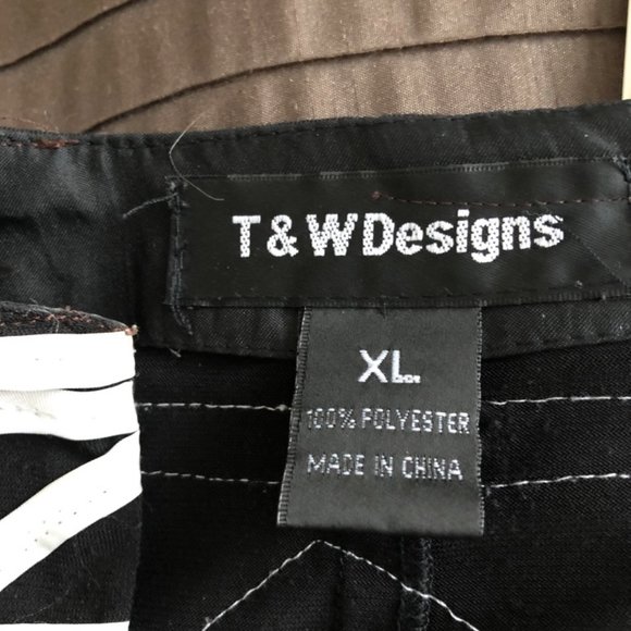 Front Zippered Top - Picture 2 of 5